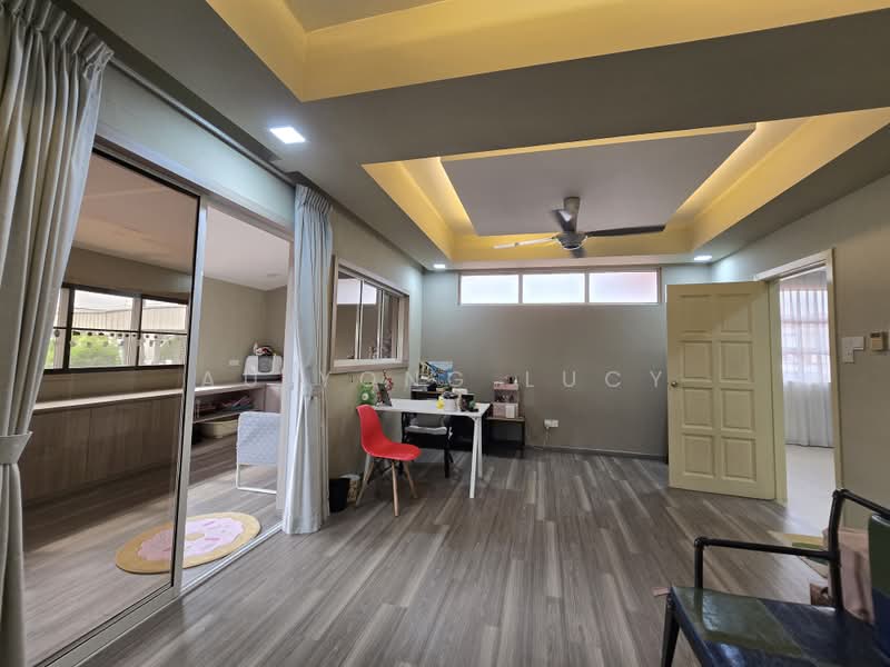 Rumah Berkembar untuk Dijual di Taman Molek (Johor Bahru) - Au Yong Lucy - Masterbedroom - PropertyGuru.com.my
