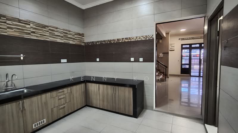 2-storey Terraced House for Sale in Bandar Kinrara Seksyen 5 (Bandar Kinrara) - Kenny Koh - Kitchen - PropertyGuru.com.my