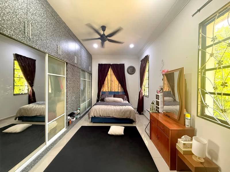 Rumah Banglo untuk Dijual di Putrajaya (Putrajaya) - Akmal Adam - Bedroom - PropertyGuru.com.my