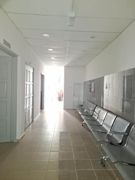 Kedai untuk Disewa di Taman Dato Ahmad Razali (Ampang) - Louis Wong - Corridor - PropertyGuru.com.my
