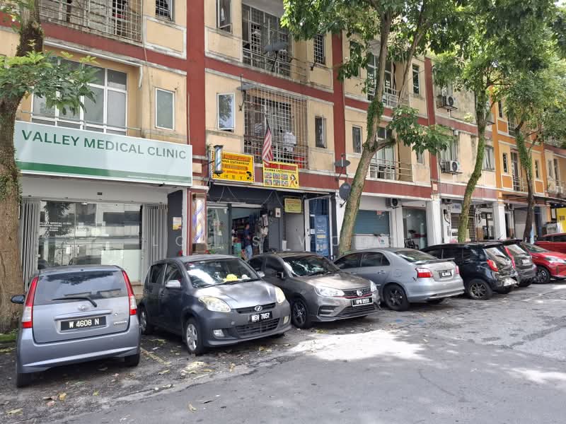 Kedai untuk Disewa di Taman Dato Ahmad Razali (Ampang) - Louis Wong - Exterior - PropertyGuru.com.my