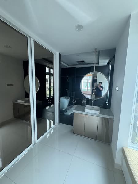 Bungalow for Rent in KL City Centre (Kuala Lumpur) - CS OW - Bathroom - PropertyGuru.com.my