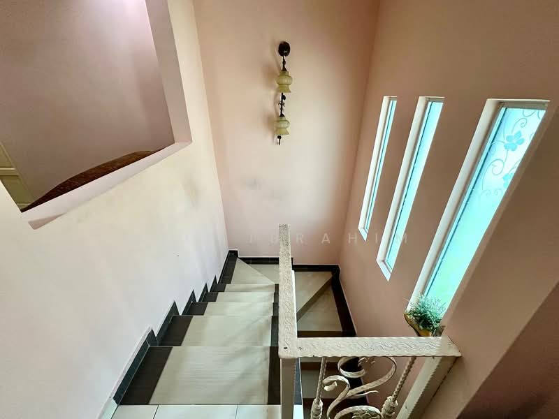 Rumah Teres 2 Tingkat untuk Dijual di Taman Lestari Perdana (Seri Kembangan) - Azli Ibrahim - Interior - PropertyGuru.com.my