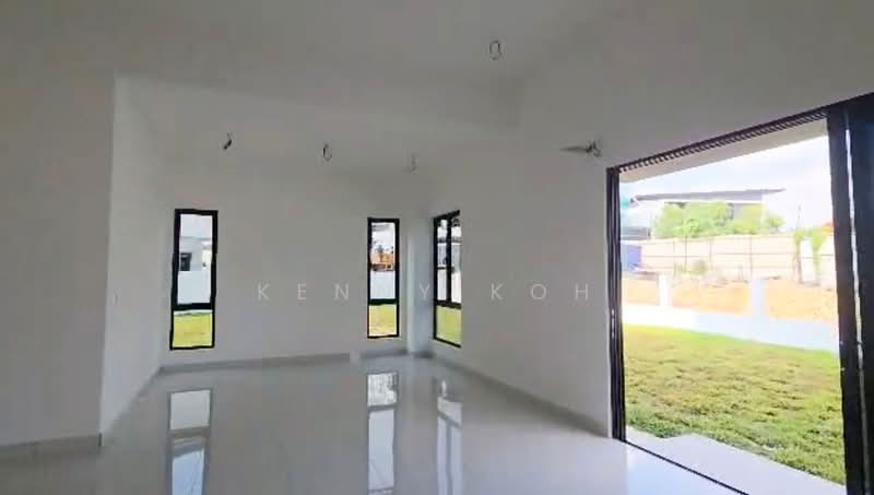 Semi-Detached House for Sale in Bandar Kinrara (Selangor) - Kenny Koh - Living Room - PropertyGuru.com.my