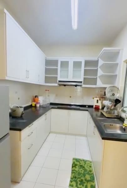 Condominium for Rent at Putra Place Condominium - Jess Teo - Kitchen - PropertyGuru.com.my