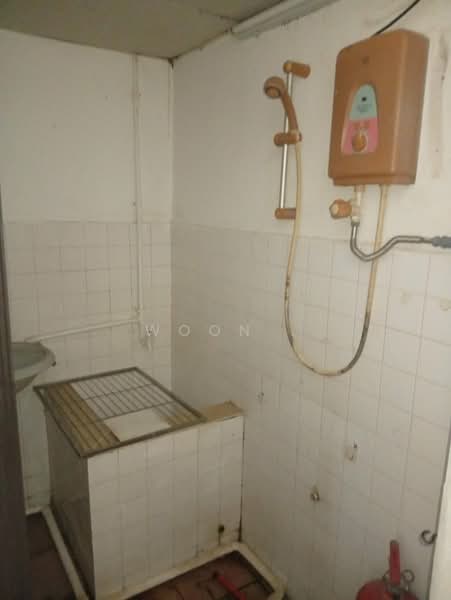 Shop for Rent in Taman Melaka Baru (Batu Berendam) - Woon . - PropertyGuru.com.my