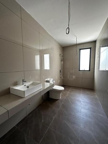 4-storey Terraced House for Sale in Damansara Perdana (Selangor) - Joycelin Yap - Bathroom - PropertyGuru.com.my