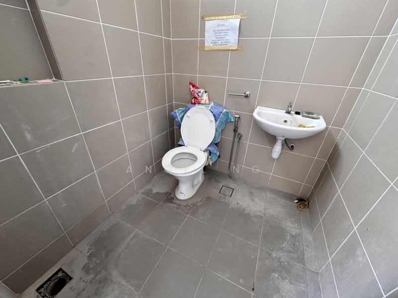 Semi-Detached House for Sale in Ampang (Ampang) - Angel Ng - Bathroom - PropertyGuru.com.my
