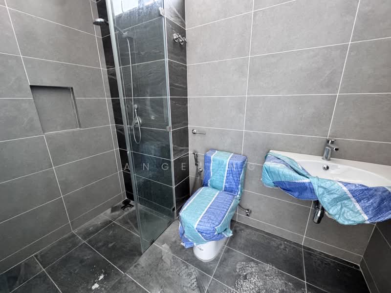 Semi-Detached House for Sale in Ampang (Ampang) - Angel Ng - Bathroom - PropertyGuru.com.my