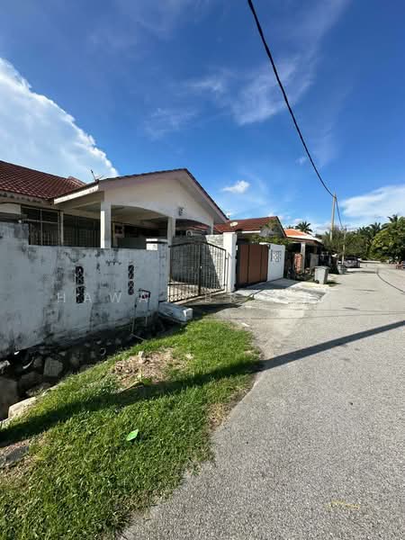 Terraced House for Sale in Taman Politeknik (Telok Kemang) - Hawa Ibrahim - Exterior - PropertyGuru.com.my