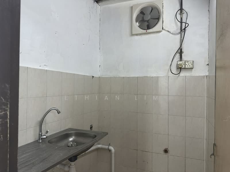 Kilang untuk Disewa di Taman Sungai Besi (Salak South) - Lim Ee Thian - Interior - PropertyGuru.com.my