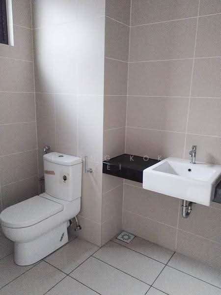 Townhouse for Sale in 16 Sierra (Puchong) - Leong Kok Fei - Bathroom - PropertyGuru.com.my