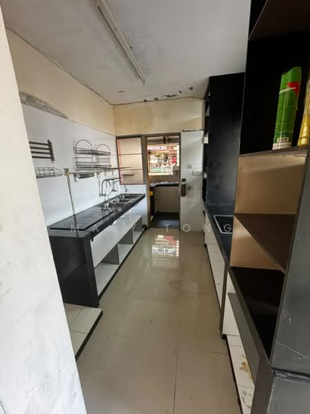 Rumah Flat untuk Dijual di Pangsapuri Sri Meranti - Mary Tong - Kitchen - PropertyGuru.com.my