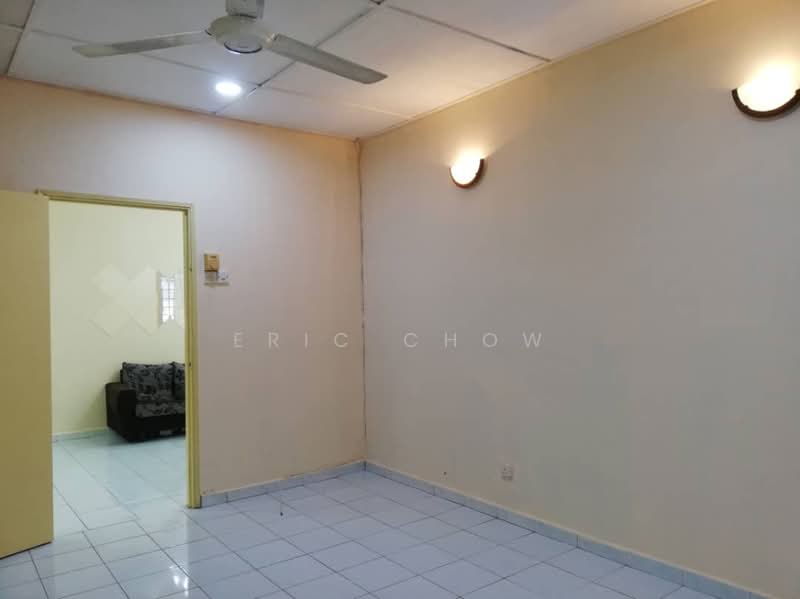 Townhouse for Sale in Taman Impian Indah (Balakong) - Eric Chow - Living Room - PropertyGuru.com.my