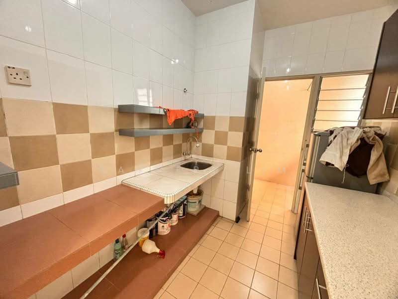 Apartment for Sale at Apartment Impian - Raymerc Lim - Kitchen - PropertyGuru.com.my