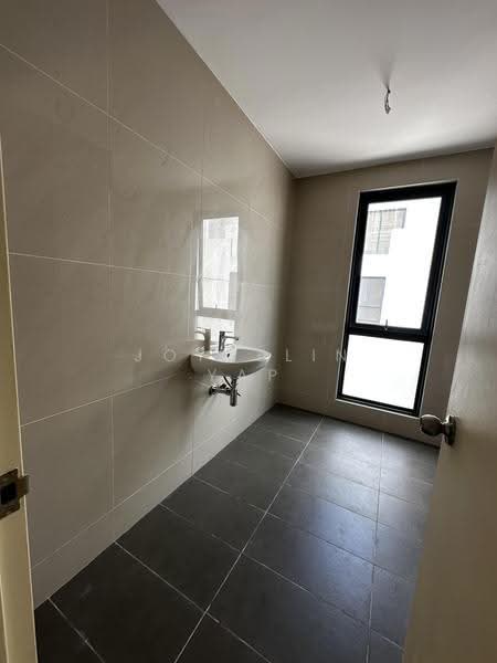 4-storey Terraced House for Sale in Damansara Perdana (Selangor) - Joycelin Yap - Bathroom - PropertyGuru.com.my