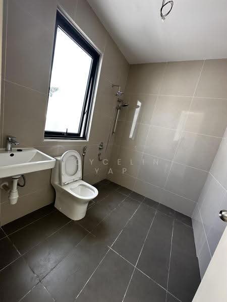4-storey Terraced House for Sale in Damansara Perdana (Selangor) - Joycelin Yap - Bathroom - PropertyGuru.com.my