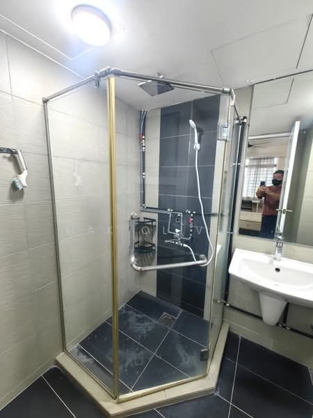 Condominium for Rent at Vista Komanwel B - Mak Oliver - Bathroom - PropertyGuru.com.my