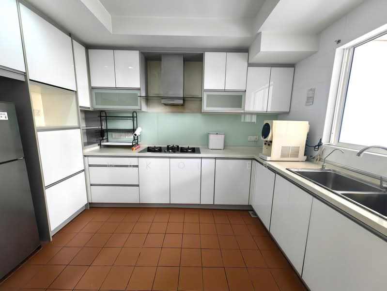 Condominium for Rent at Vista Komanwel B - Mak Oliver - Kitchen - PropertyGuru.com.my
