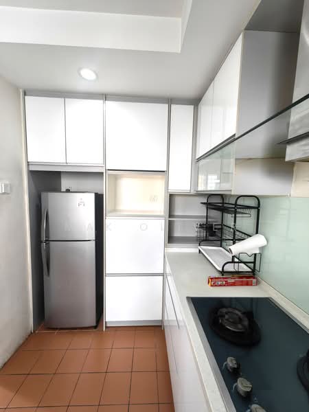 Condominium for Rent at Vista Komanwel B - Mak Oliver - Kitchen - PropertyGuru.com.my