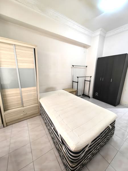 Condominium for Rent at Vista Komanwel B - Mak Oliver - Bedroom - PropertyGuru.com.my