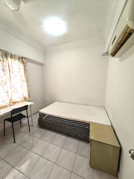Condominium for Rent at Vista Komanwel B - Mak Oliver - Bedroom - PropertyGuru.com.my