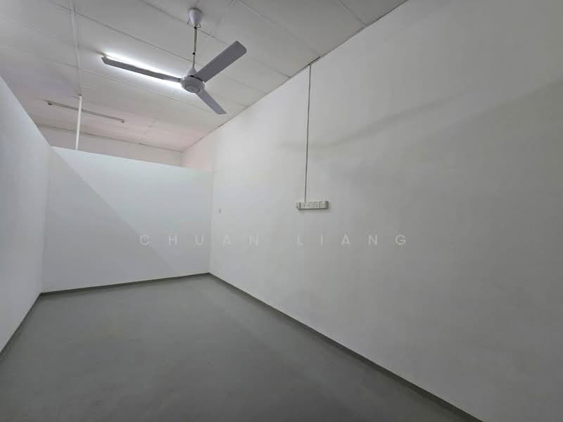 Kedai / Pejabat untuk Dijual di Senai (Kulai) - Chuan Liang - Interior - PropertyGuru.com.my