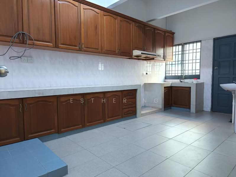 2-storey Terraced House for Rent in Klang (Selangor) - Esther Ng - Kitchen - PropertyGuru.com.my