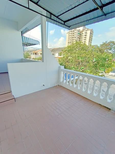 Rumah Teres 2 Tingkat untuk Dijual di Taman Sri Tunas (Bayan Lepas) - Vincent Ooi - Balcony - PropertyGuru.com.my