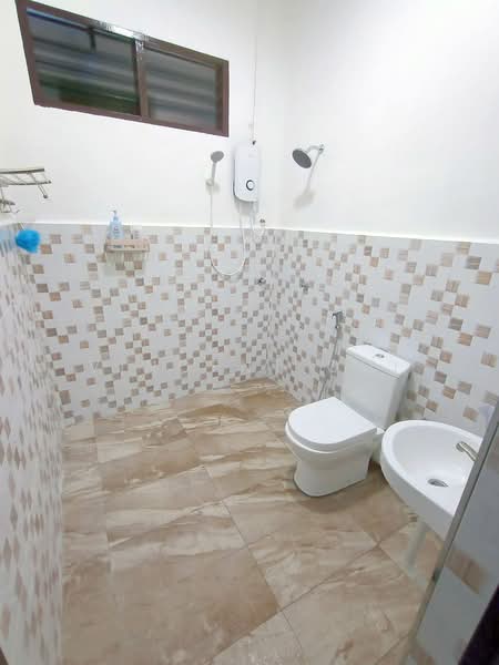 Rumah Teres 2 Tingkat untuk Dijual di Taman Sri Tunas (Bayan Lepas) - Vincent Ooi - Bathroom - PropertyGuru.com.my