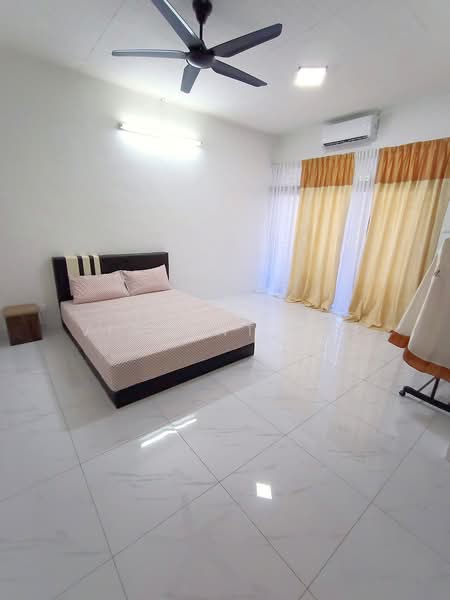 Rumah Teres 2 Tingkat untuk Dijual di Taman Sri Tunas (Bayan Lepas) - Vincent Ooi - Bedroom - PropertyGuru.com.my