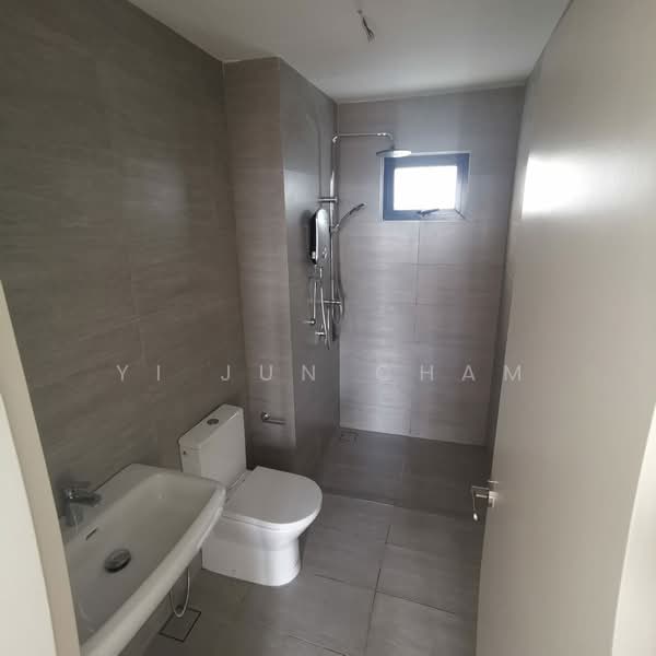 Service Residence for Rent at Residensi Ava @ Kiara Bay - Yi Jun Cham - Bathroom - PropertyGuru.com.my