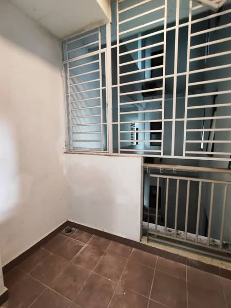Pangsapuri untuk Disewa di Austin Regency (Pangsapuri Austin Perdana) - Daphne Lee - Corridor - PropertyGuru.com.my