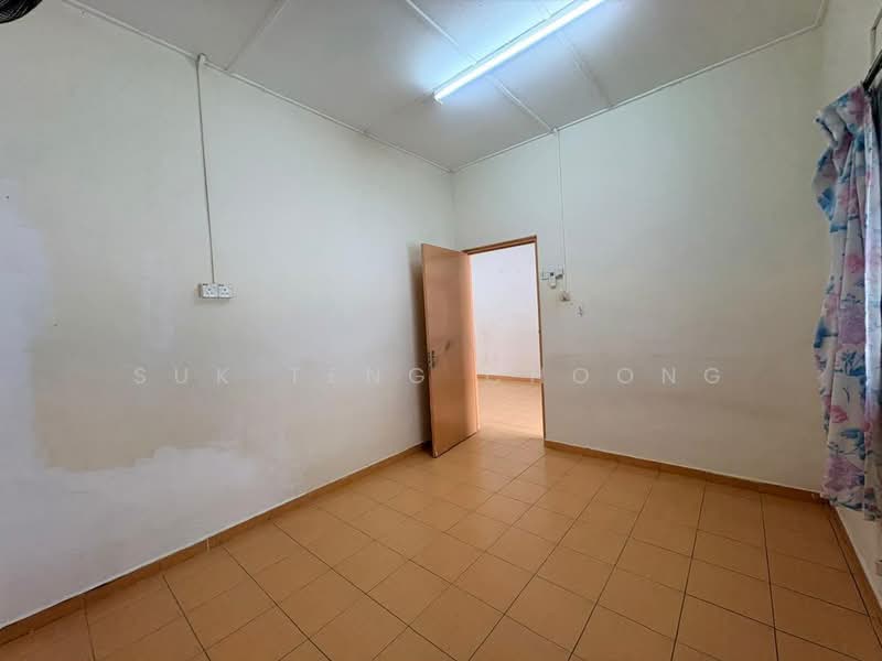 1-storey Terraced House for Rent in Taman Century (Johor Bahru) - Suk Teng Choong - Interior - PropertyGuru.com.my