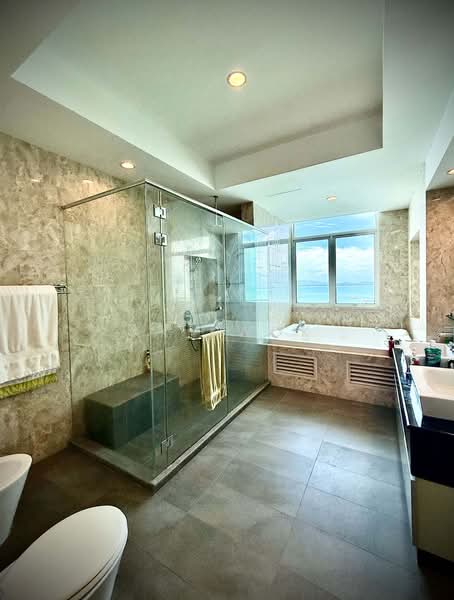Kondominium untuk Dijual di Mayfair Condominium - KK Kwok - Bathroom - PropertyGuru.com.my