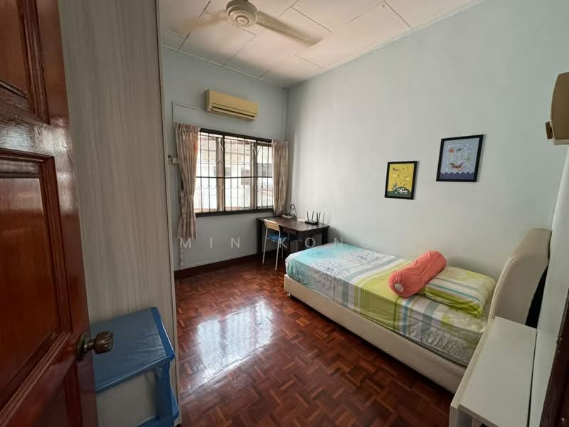 2-storey Terraced House for Sale in Taman Sri Skudai (Skudai) - Min Kong - Bedroom - PropertyGuru.com.my
