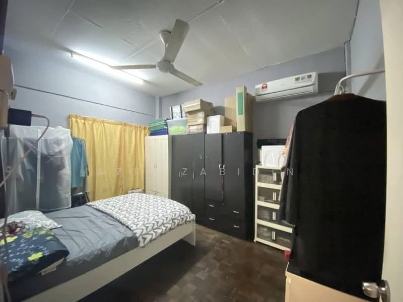 Rumah Flat untuk Dijual di Sri Lempah - Azri Zabidin - Bedroom - PropertyGuru.com.my