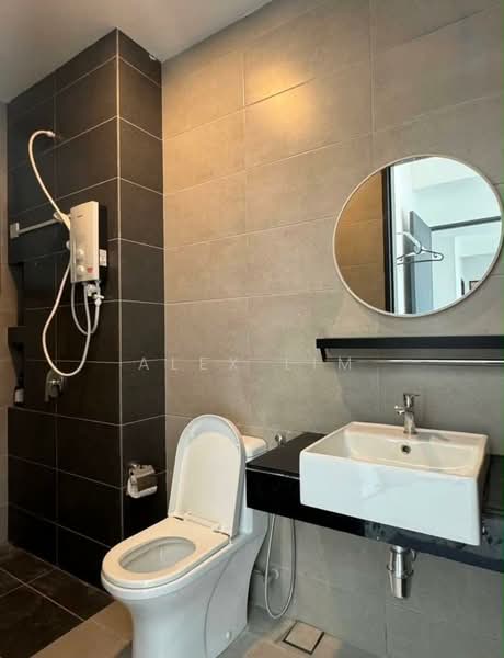 Servis Apartment untuk Disewa di Urban Suites - Alex Lim - Bathroom - PropertyGuru.com.my