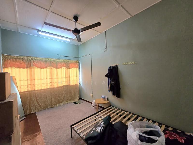 Rumah Teres 2-Tingkat untuk Dijual di Taman Cempaka (Ampang) - Mahirah . - Bedroom - PropertyGuru.com.my