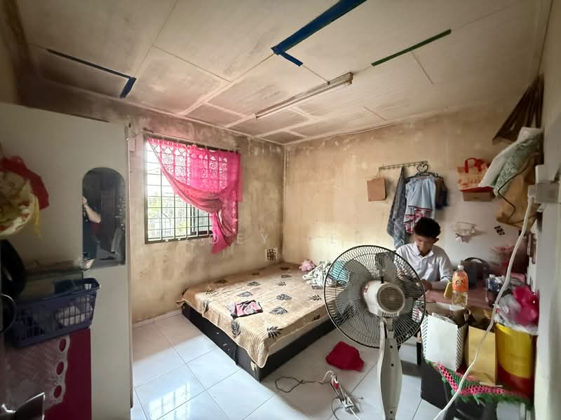 Rumah Teres 1 Tingkat untuk Dijual di Bandar Seri Alam (Masai) - Zoey Lee - Bedroom - PropertyGuru.com.my
