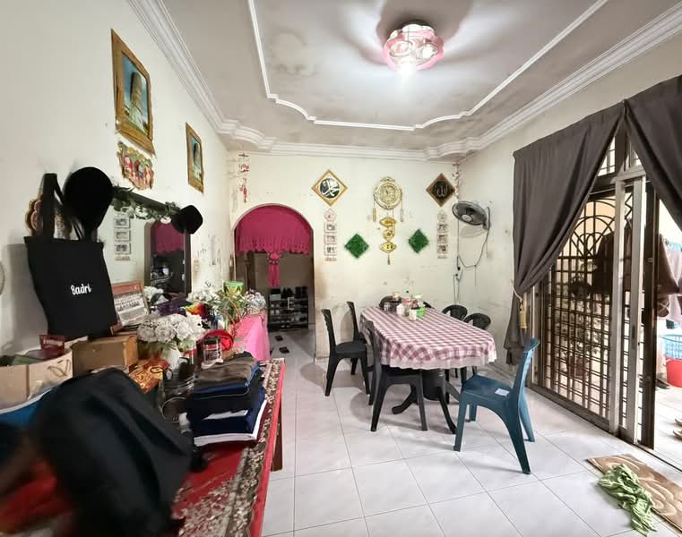 Rumah Teres 1 Tingkat untuk Dijual di Bandar Seri Alam (Masai) - Zoey Lee - Dining Room - PropertyGuru.com.my