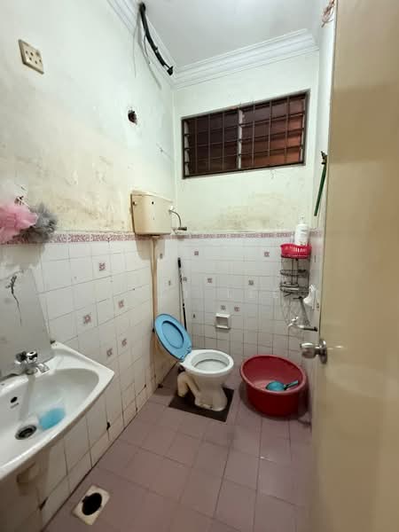 Rumah Teres 1 Tingkat untuk Dijual di Bandar Seri Alam (Masai) - Zoey Lee - Bathroom - PropertyGuru.com.my