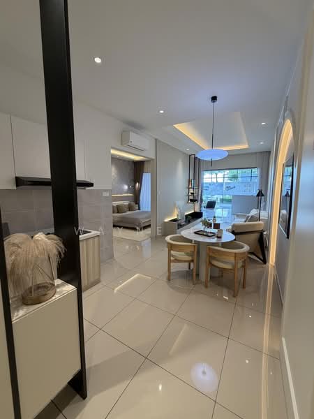 Kediaman Servis untuk Dijual di R&F Princess Cove Phase 1 - Wayne Lee - Kitchen - PropertyGuru.com.my