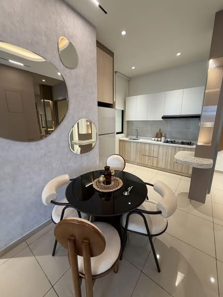 Kediaman Servis untuk Dijual di R&F Princess Cove Phase 1 - Wayne Lee - Kitchen - PropertyGuru.com.my