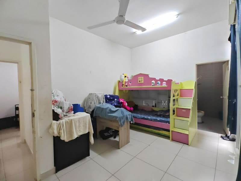 Semi-Detached House for Sale in Bandar Cemerlang (Ulu Tiram) - Yvonne Lim - Bedroom - PropertyGuru.com.my