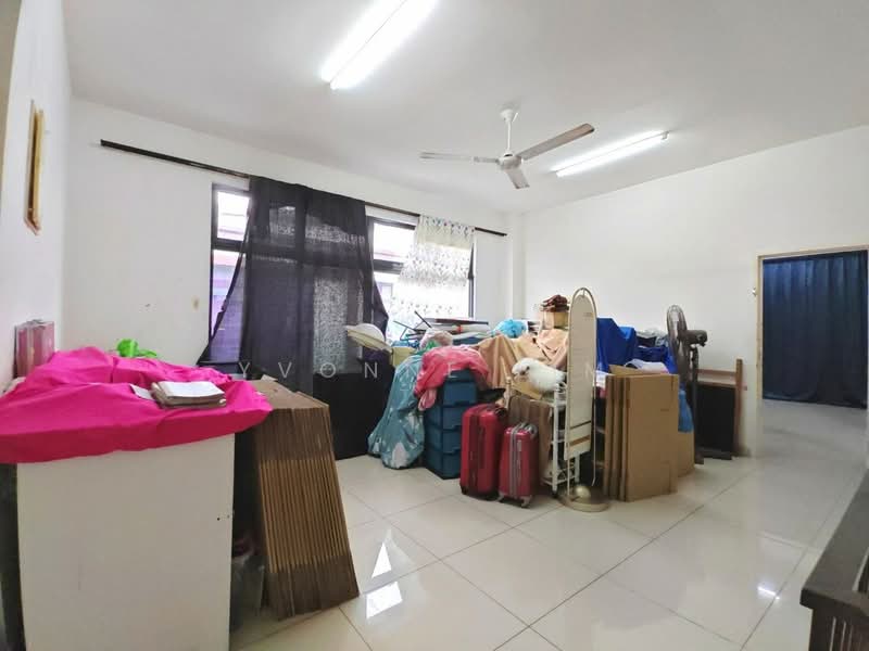 Semi-Detached House for Sale in Bandar Cemerlang (Ulu Tiram) - Yvonne Lim - Living Room - PropertyGuru.com.my