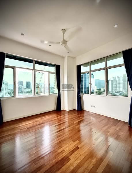 Kondominium untuk Dijual di Mayfair Condominium - KK Kwok - Living Room - PropertyGuru.com.my