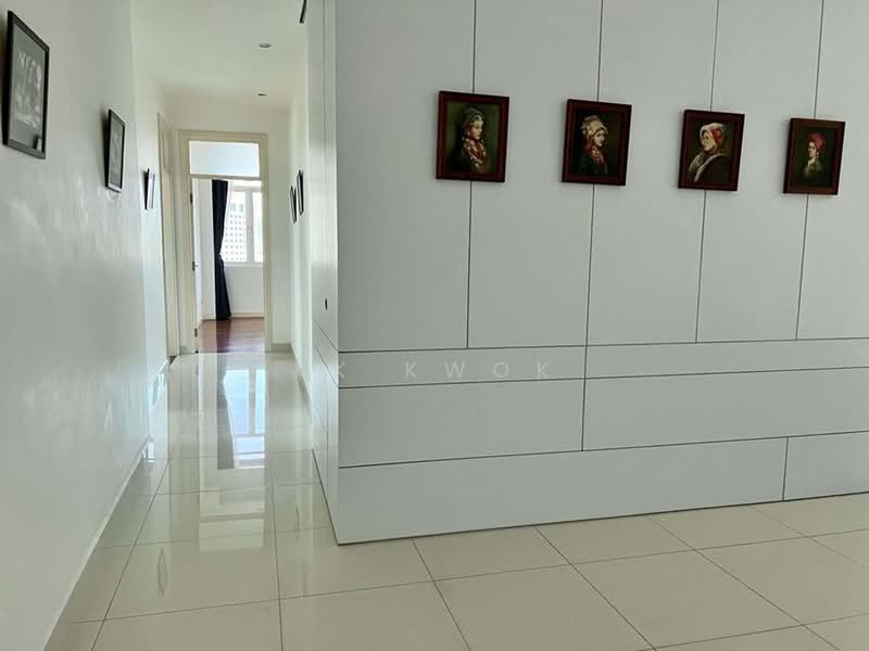 Kondominium untuk Dijual di Mayfair Condominium - KK Kwok - Corridor - PropertyGuru.com.my