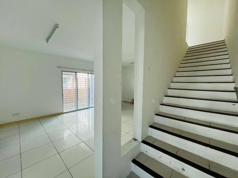 2-storey Terraced House for Sale in Taman Bukit Sepangar (Kota Kinabalu) - Yvonne Sak - Living Room - PropertyGuru.com.my