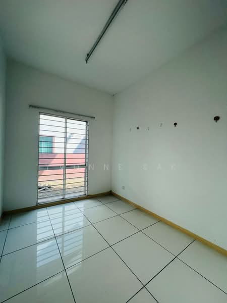 2-storey Terraced House for Sale in Taman Bukit Sepangar (Kota Kinabalu) - Yvonne Sak - Interior - PropertyGuru.com.my